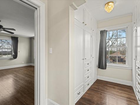 2014 Glenview Road Rockford IL 61107