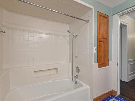 2014 Glenview Road Rockford IL 61107