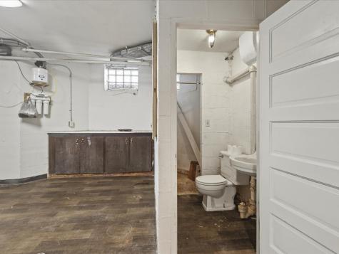 2014 Glenview Road Rockford IL 61107