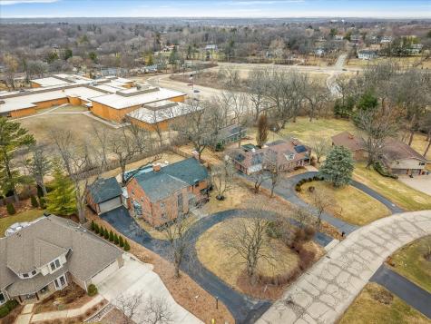 2014 Glenview Road Rockford IL 61107