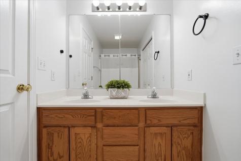 311 Old Farm Road Bloomington IL 61704