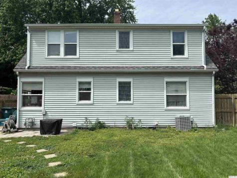 2514 College Avenue Quincy IL 62301