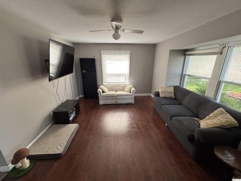 2514 College Avenue Quincy IL 62301