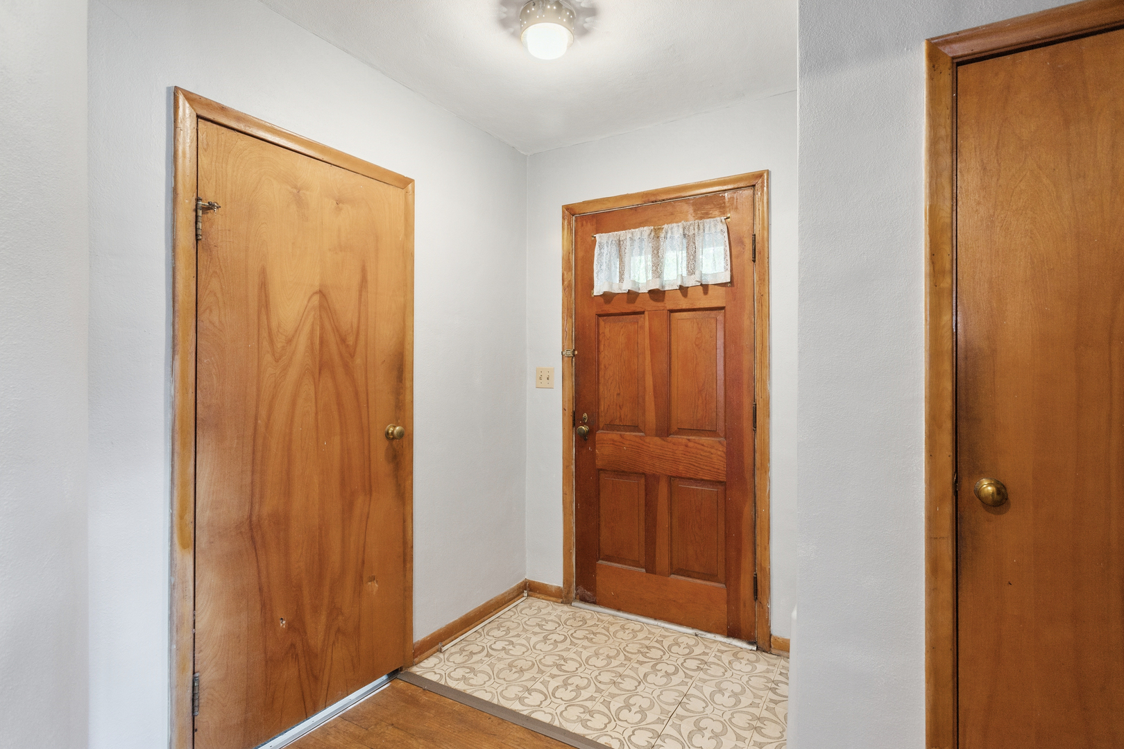 5727 Woodward Avenue Downers Grove IL 60516