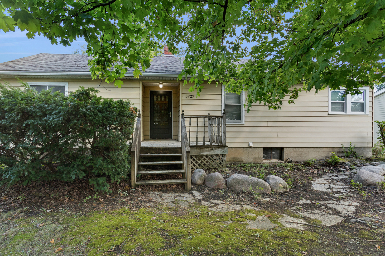 5727 Woodward Avenue Downers Grove IL 60516