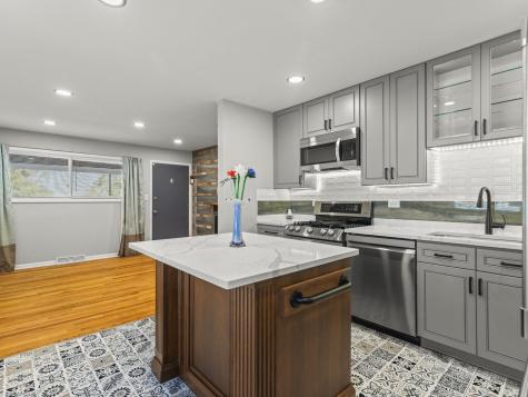 2205 Clover Avenue Rockford IL 61102