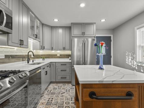 2205 Clover Avenue Rockford IL 61102