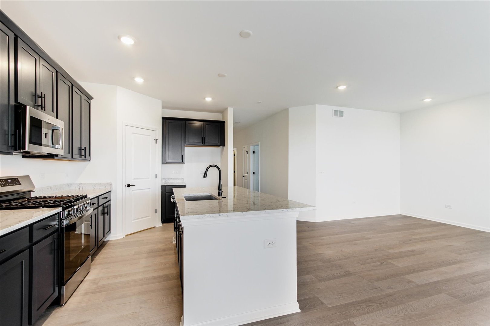 25439 West Alabaster Circle Plainfield IL 60544