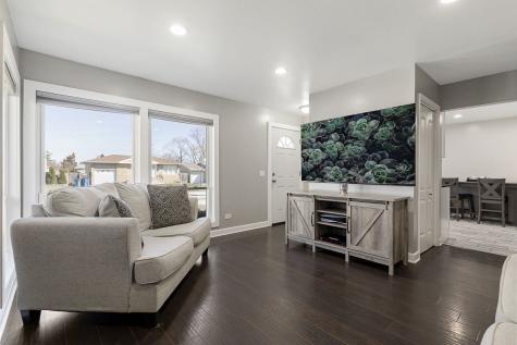 701 West Lake Park Drive Addison IL 60101