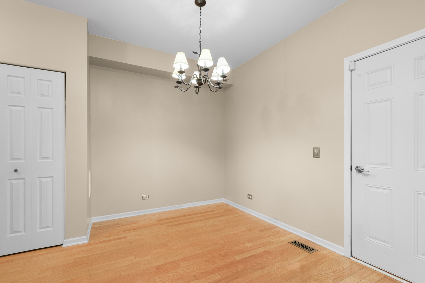 3270 Ronan Drive Lake In The Hills IL 60156