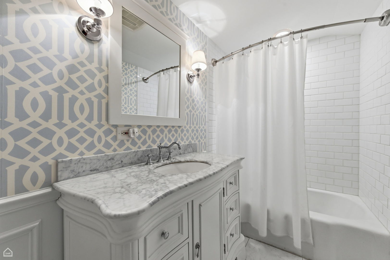 2015 Hollywood Court Wilmette IL 60091