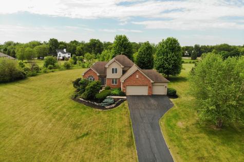 11524 Cross Creek Estates Belvidere IL 61008