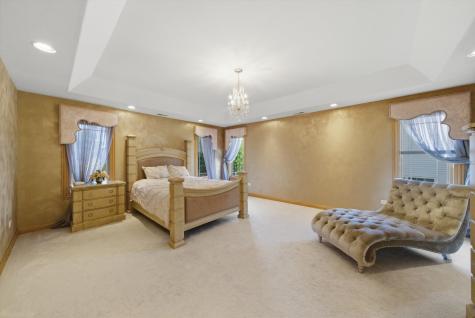 651 Anne Lane Bolingbrook IL 60440