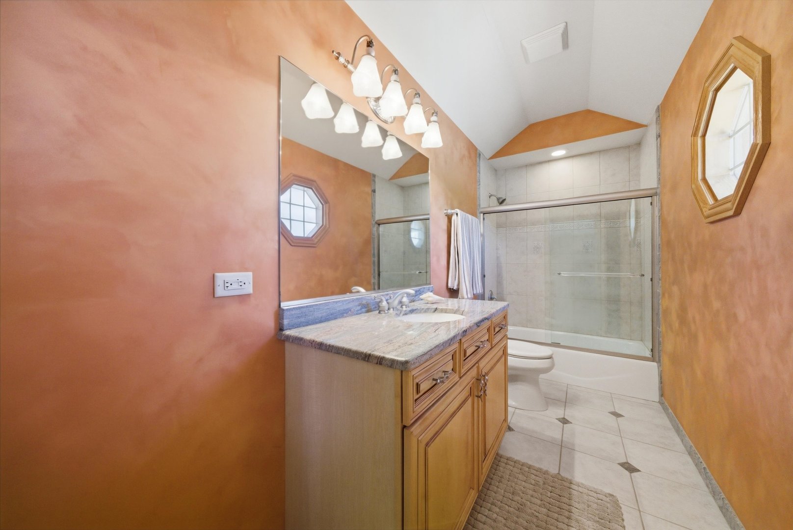 651 Anne Lane Bolingbrook IL 60440