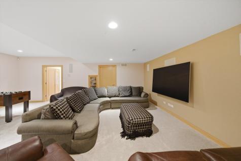 651 Anne Lane Bolingbrook IL 60440