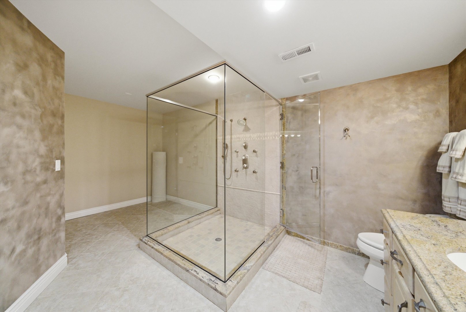651 Anne Lane Bolingbrook IL 60440