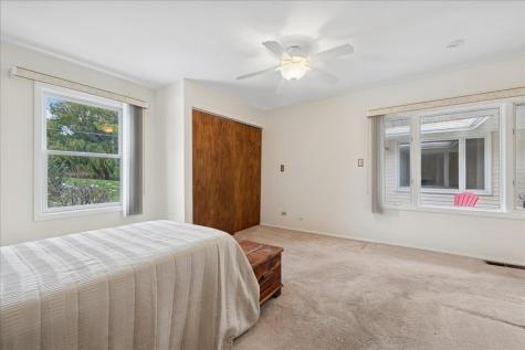 612 White Pine Road Buffalo Grove IL 60089