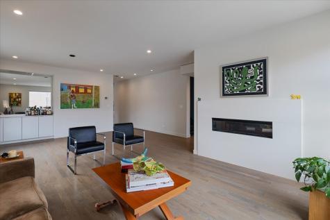 559 East 50th Street Chicago IL 60615