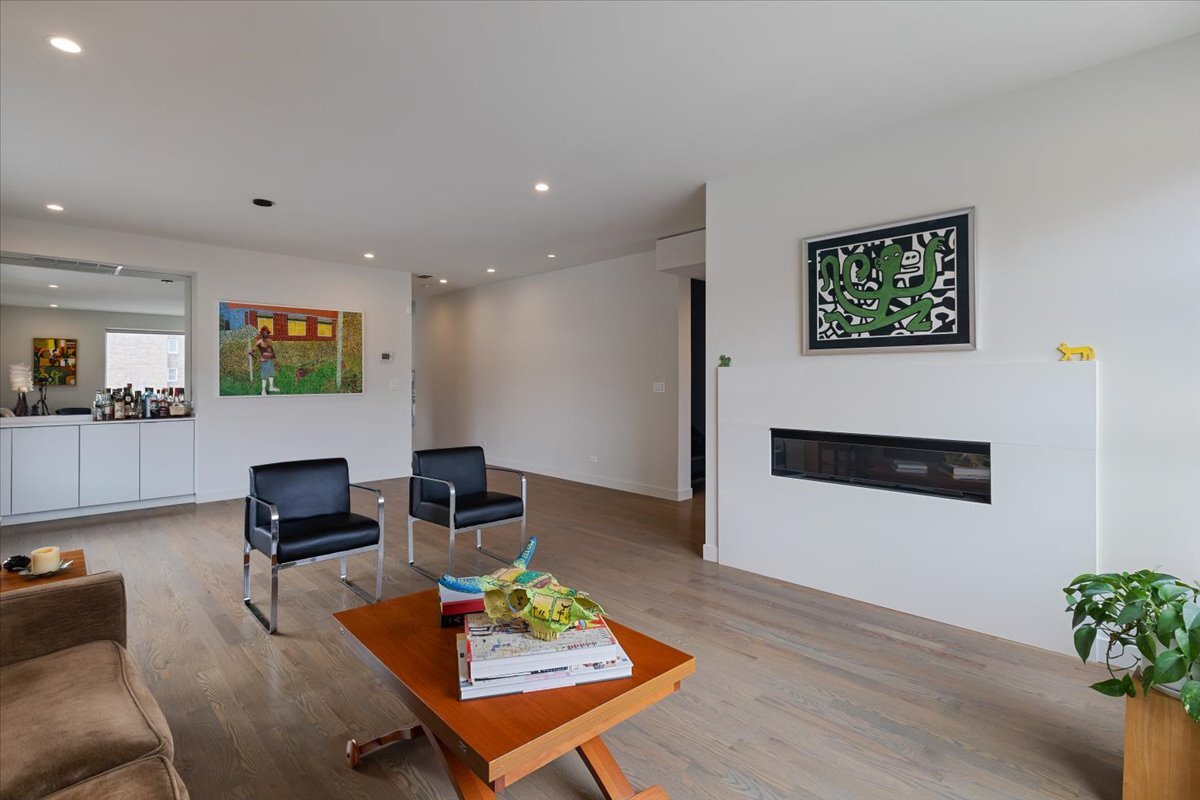 559 East 50th Street Chicago IL 60615