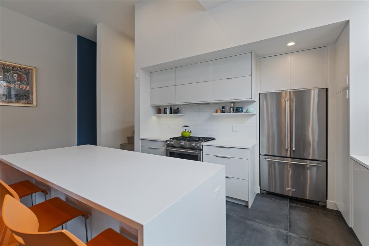 559 East 50th Street Chicago IL 60615