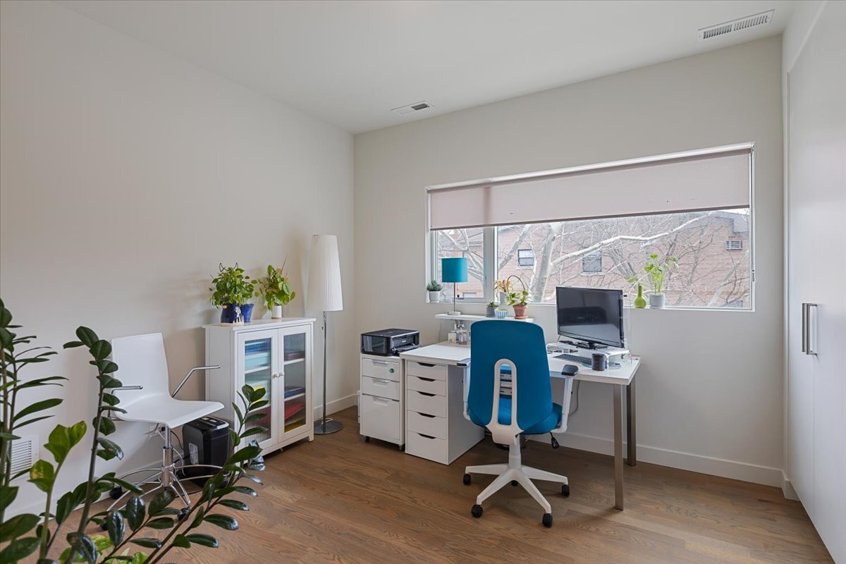 559 East 50th Street Chicago IL 60615