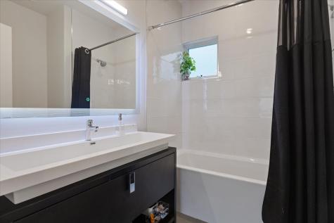 559 East 50th Street Chicago IL 60615