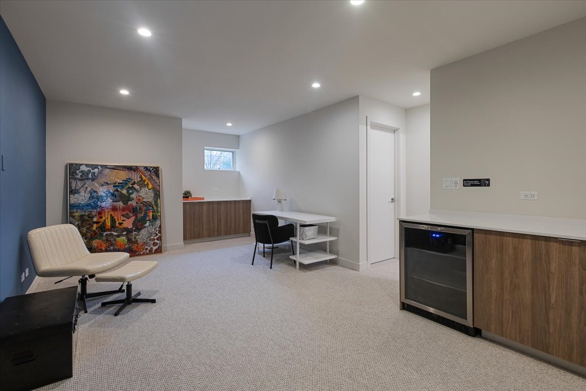 559 East 50th Street Chicago IL 60615
