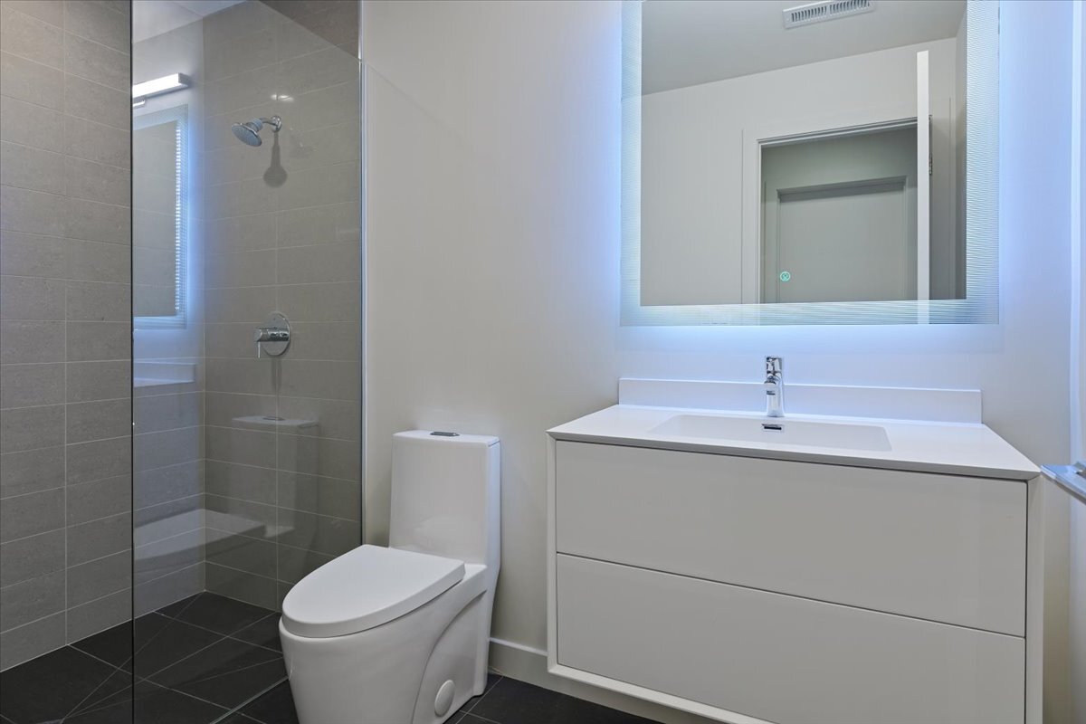 559 East 50th Street Chicago IL 60615