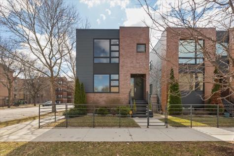 559 East 50th Street Chicago IL 60615