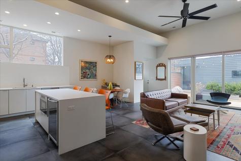 559 East 50th Street Chicago IL 60615