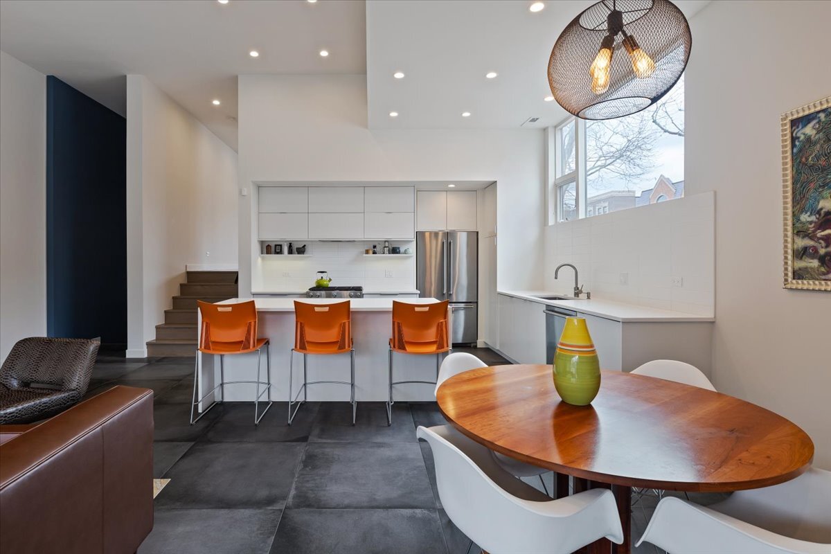 559 East 50th Street Chicago IL 60615