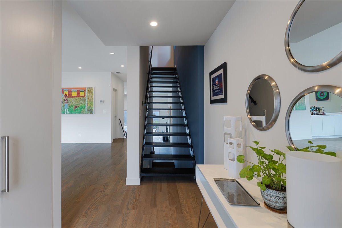 559 East 50th Street Chicago IL 60615
