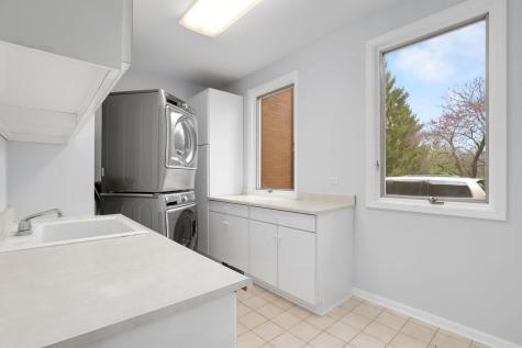 309 Dundee Road Barrington IL 60010