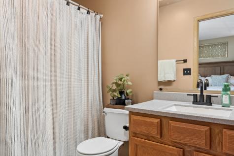 200 South Oak Street Cortland IL 60112