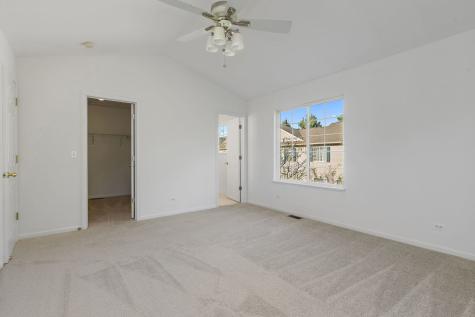 71 Monarch Drive Streamwood IL 60107
