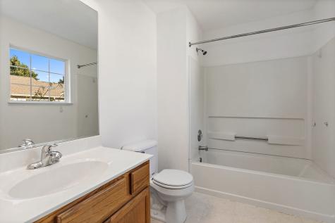 71 Monarch Drive Streamwood IL 60107