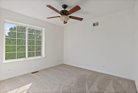 71 Monarch Drive Streamwood IL 60107