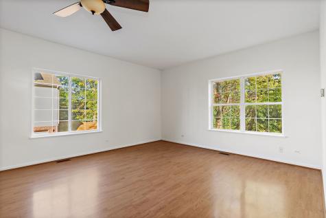71 Monarch Drive Streamwood IL 60107