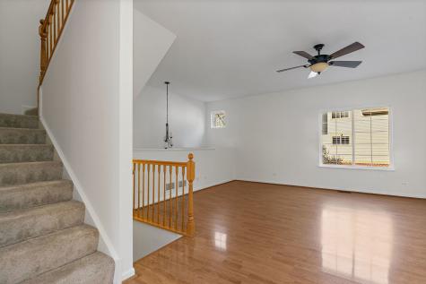 71 Monarch Drive Streamwood IL 60107