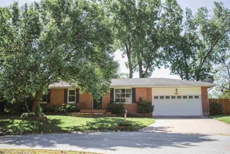 1221 South 26th Quincy IL 62301