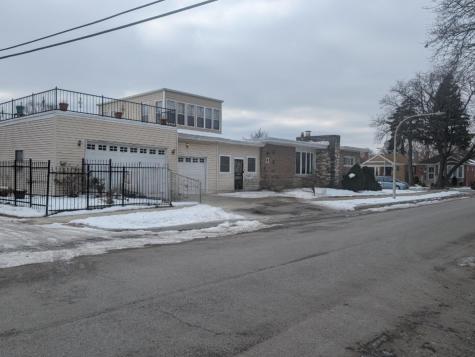 8801 South Paxton Avenue Chicago IL 60617