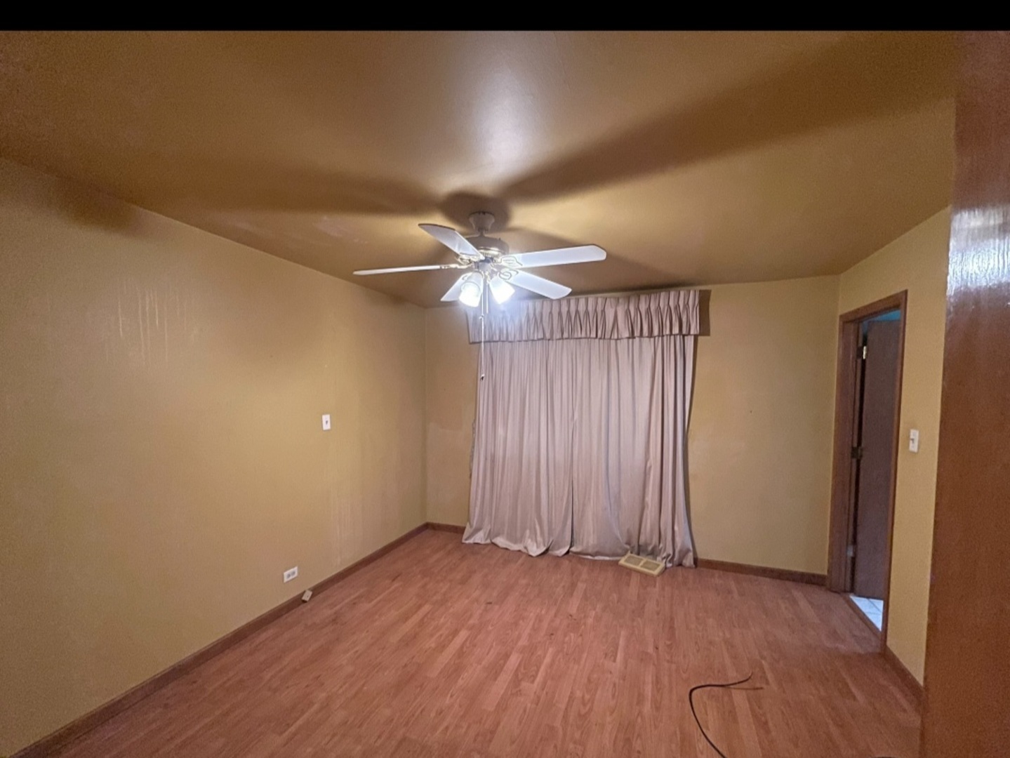 8801 South Paxton Avenue Chicago IL 60617