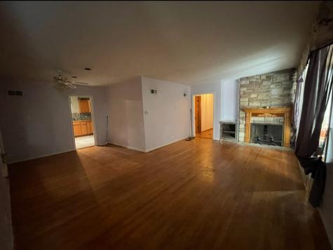 8801 South Paxton Avenue Chicago IL 60617