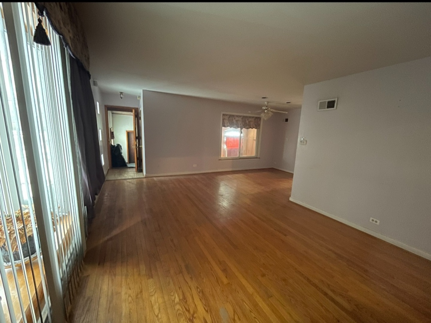 8801 South Paxton Avenue Chicago IL 60617