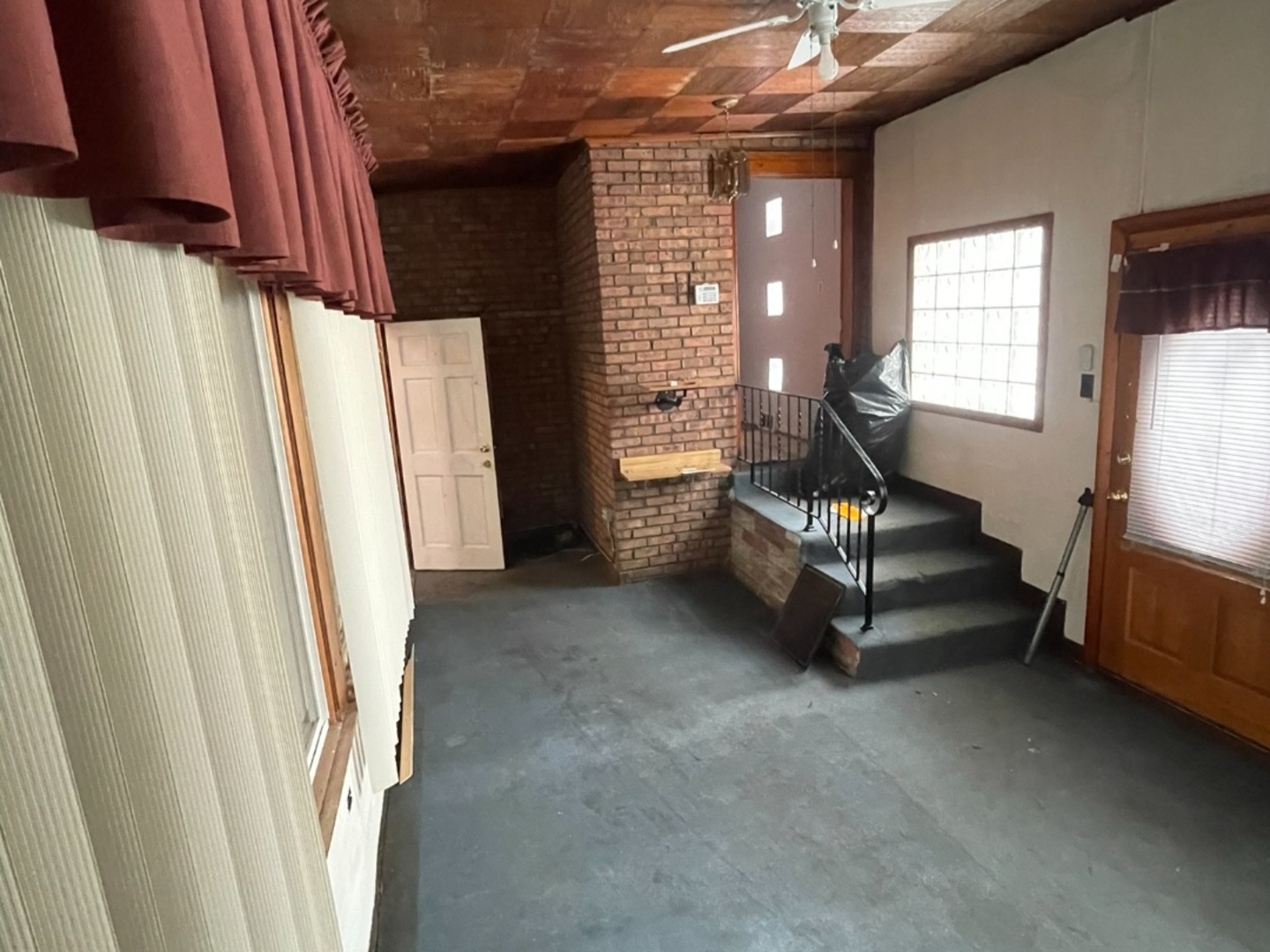 8801 South Paxton Avenue Chicago IL 60617