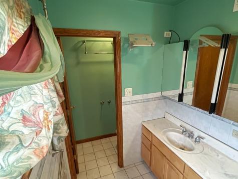 8801 South Paxton Avenue Chicago IL 60617