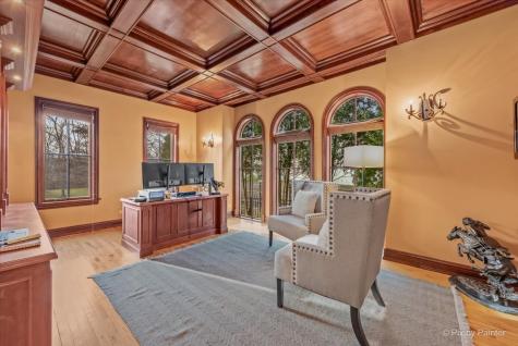 27 West Onwentsia Road Lake Forest IL 60045