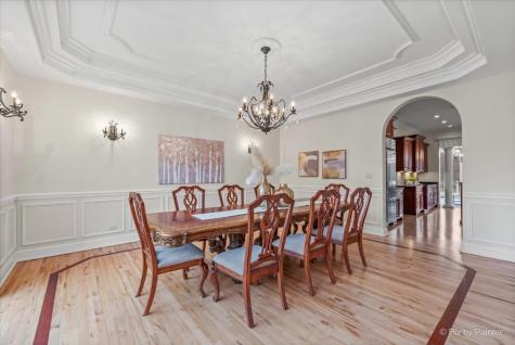 27 West Onwentsia Road Lake Forest IL 60045