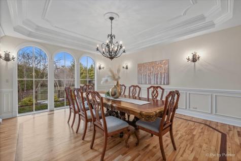 27 West Onwentsia Road Lake Forest IL 60045