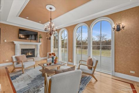 27 West Onwentsia Road Lake Forest IL 60045